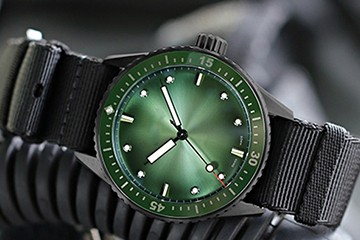 郑州劳力士表官方售后洗油